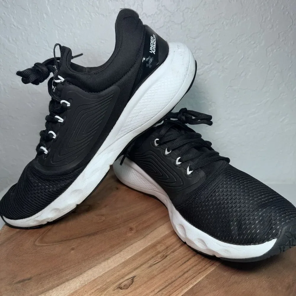 Under Armour Charged Vantage Mens 11 Black and White Running Mesh Sneakers‎